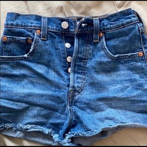 Levi’s Ribcage Shorts from Aritzia